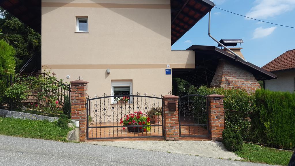 Apartmani Tuheljske 图赫尔斯克利普利采 外观 照片